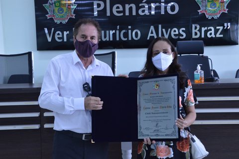 Catarina Ferreira Neto da Silva recebeu o Título de Cidadã Itaquaquecetubense em 2020. A homenagem foi uma iniciativa do vereador Roberto Letrista.