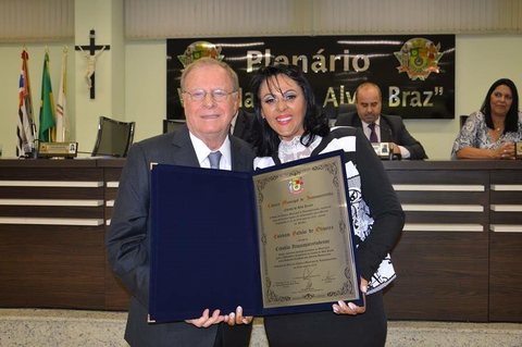 Deputado Estevan Galvão recebeu Título de Cidadão Itaquaquecetubense em 2018. A homenagem foi uma iniciativa da vereadora Adriana do Hospital.
