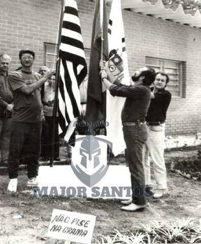 Toninho da Pamonha e bandeiras